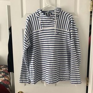 Vineyard Vines Woman’s Hoodie! Size L!